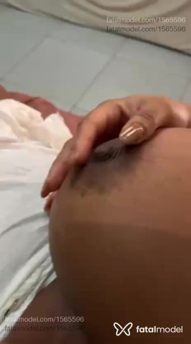 Acompanhante mulher morena (o) de olhos castanhos em Livramento de Nossa Senhora - Maria Júlia