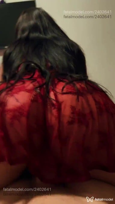 Acompanhante mulher com cabelo castanho de olhos castanhos em Maringá - Bellatrix Lux