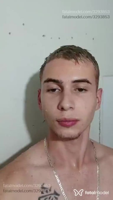 Acompanhante homem loira (o) de olhos mel em Uberlândia - Arthur Tasinari