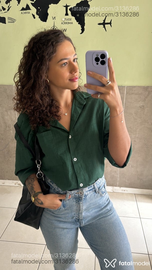 Acompanhante mulher com cabelo castanho de olhos verdes em Rio de Janeiro - Miaastrix