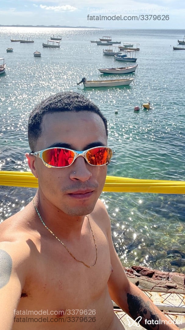 Acompanhante homem com cabelo castanho de olhos castanhos em Vitória da Conquista Acompanhante homem com cabelo castanho de olhos castanhos em Vitória da Conquista - Felipe