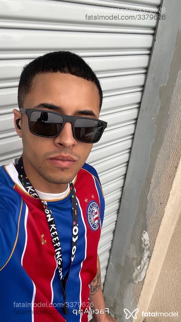 Acompanhante homem com cabelo castanho de olhos castanhos em Vitória da Conquista Acompanhante homem com cabelo castanho de olhos castanhos em Vitória da Conquista - Felipe