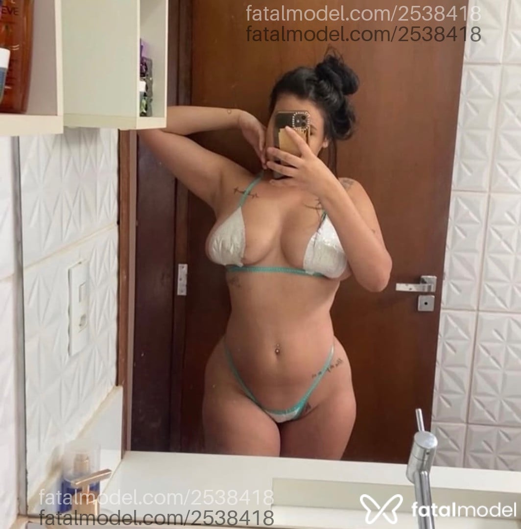 Acompanhante mulher morena (o) de olhos castanhos em Assis - Lívia Silva
