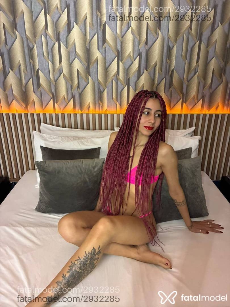 Acompanhante mulher morena (o) de olhos castanhos - Marina