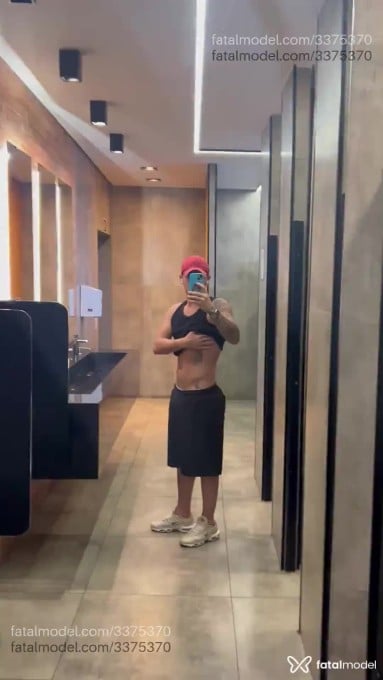 Acompanhante homem com cabelo castanho de olhos castanhos em Botucatu Acompanhante homem com cabelo castanho de olhos castanhos em Botucatu - Matteo Voss