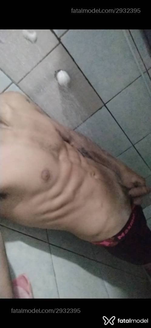 Acompanhante homem com cabelo castanho de olhos castanhos em Marechal Cândido Rondon Acompanhante homem com cabelo castanho de olhos castanhos em Marechal Cândido Rondon - Bruninho