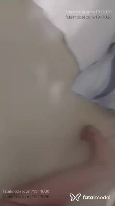 Acompanhante mulher com cabelo castanho de olhos mel em Porto Alegre - Bibiana Salimeni