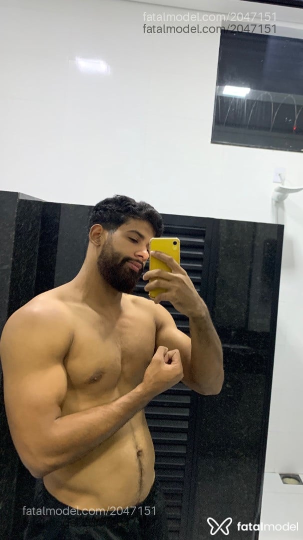 Acompanhante homem morena (o) de olhos castanhos em Bauru - Matheus