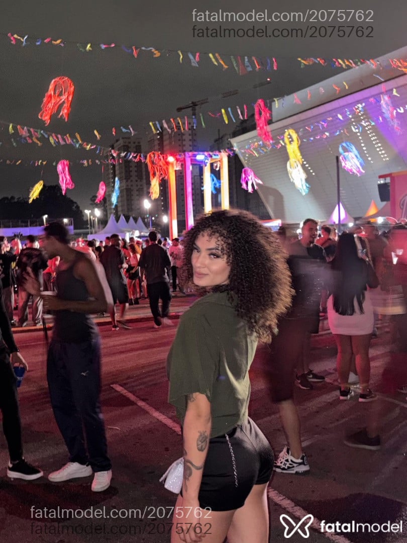 Acompanhante mulher com cabelo castanho de olhos castanhos em São Paulo - Fany Olivr