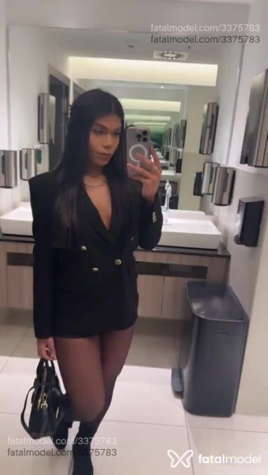 Acompanhante mulher trans morena (o) de olhos castanhos - Tayna