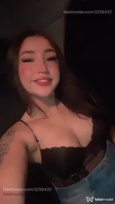 Acompanhante mulher morena (o) de olhos castanhos em Virtual Acompanhante mulher morena (o) de olhos castanhos em Virtual - Gabrielly