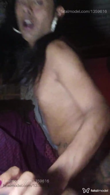 Acompanhante travesti morena (o) de olhos pretos - Gaby quadras Acompanhante travesti morena (o) de olhos pretos - Gaby quadras