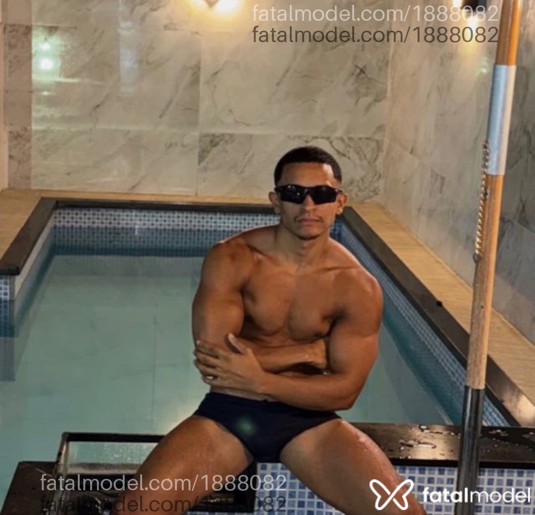 Acompanhante homem morena (o) de olhos pretos em Rio de Janeiro - Bernardo