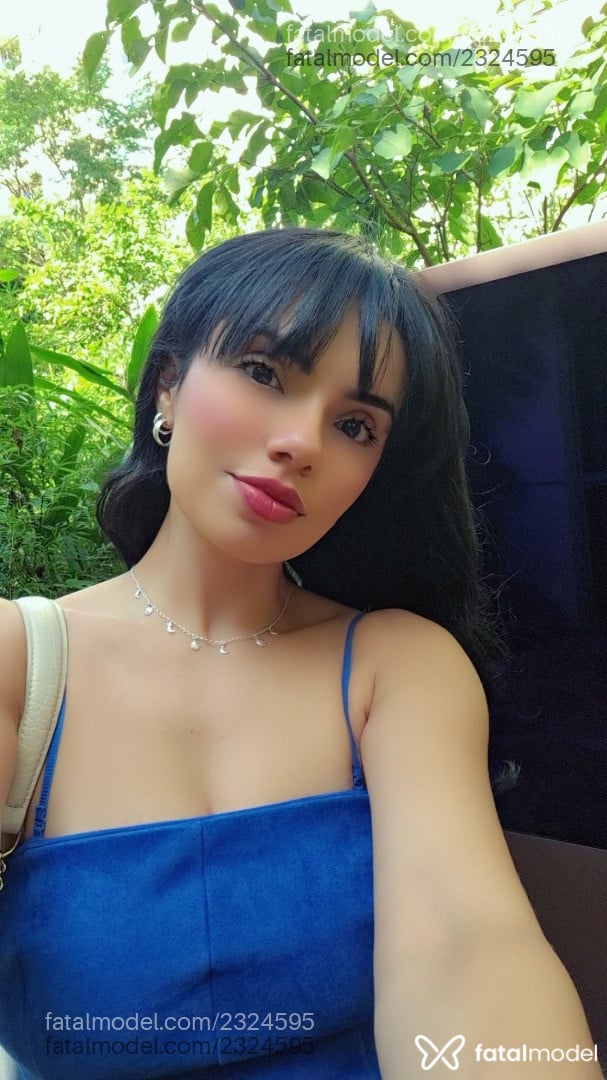 Acompanhante mulher com cabelo castanho de olhos castanhos em São Paulo - Helena Querino
