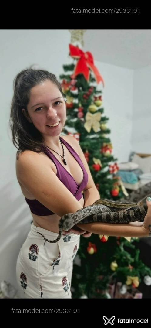 Acompanhante mulher morena (o) de olhos pretos - Fabi Duarte
