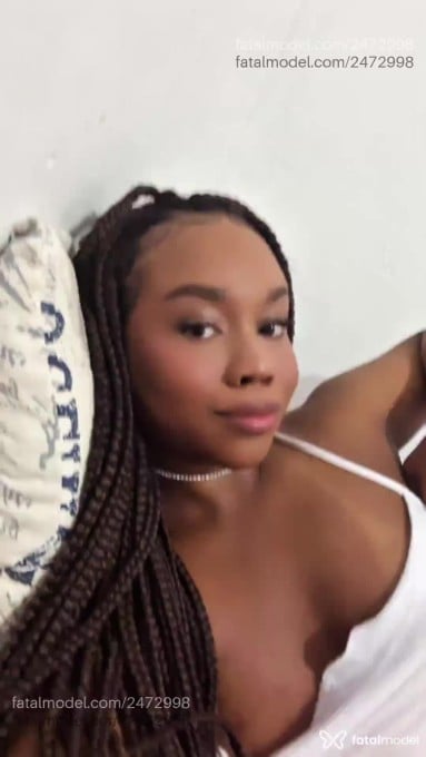 Acompanhante mulher trans morena (o) de olhos castanhos em Porto Alegre Acompanhante mulher trans morena (o) de olhos castanhos em Porto Alegre - Lua