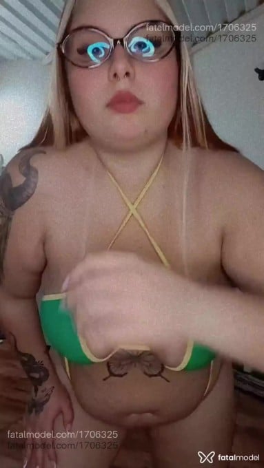 Acompanhante mulher ruiva (o) de olhos castanhos em Itapecerica da Serra - Jade