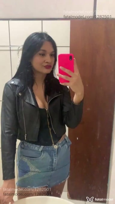 Acompanhante mulher trans morena (o) de olhos castanhos em Nova Esperança Acompanhante mulher trans morena (o) de olhos castanhos em Nova Esperança - Amanda Gabriela