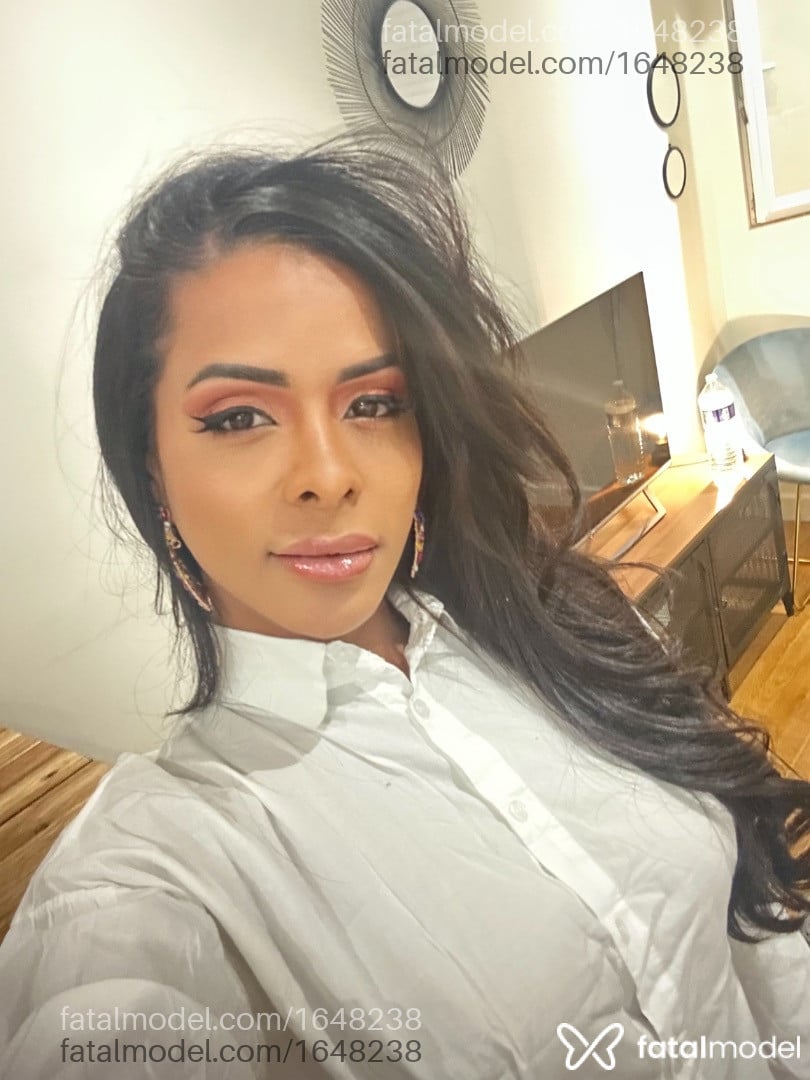 Acompanhante mulher trans com cabelo castanho de olhos pretos em Passo Fundo Acompanhante mulher trans com cabelo castanho de olhos pretos em Passo Fundo - Renatinhaaa
