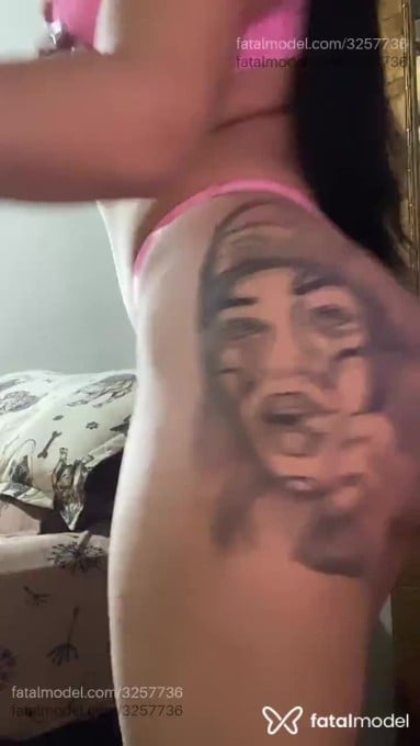 Acompanhante mulher trans morena (o) de olhos castanhos - Bolzanni Acompanhante mulher trans morena (o) de olhos castanhos - Bolzanni