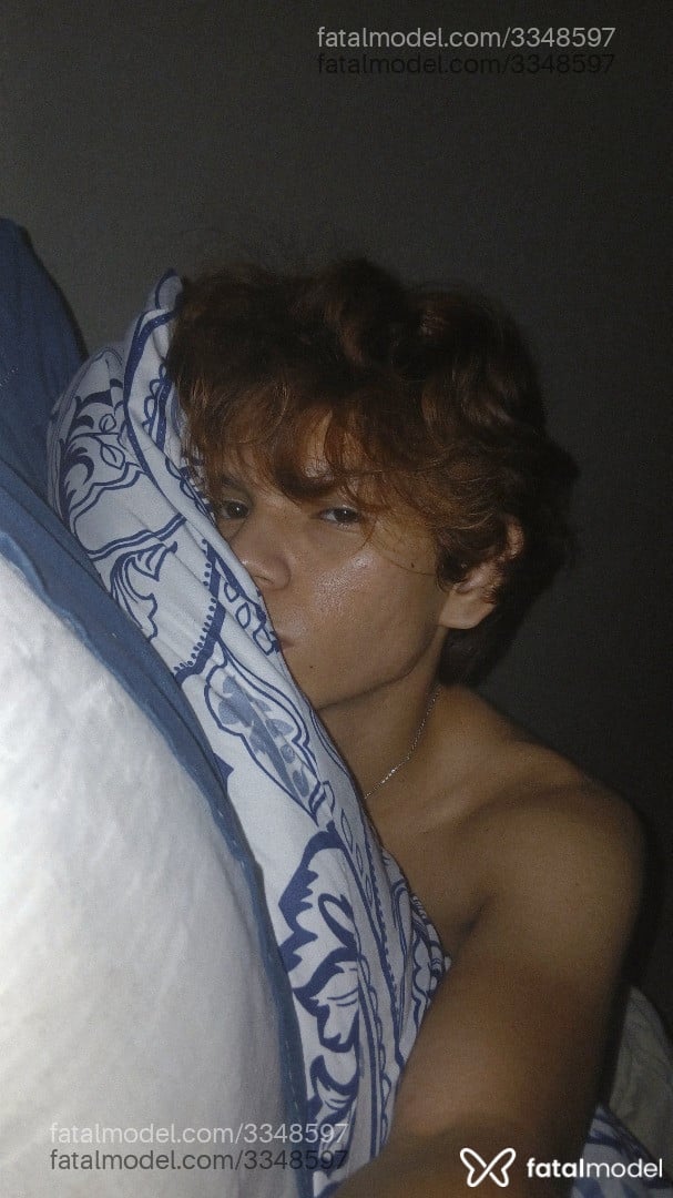 Acompanhante homem ruiva (o) de olhos castanhos em Virtual - Alessandro