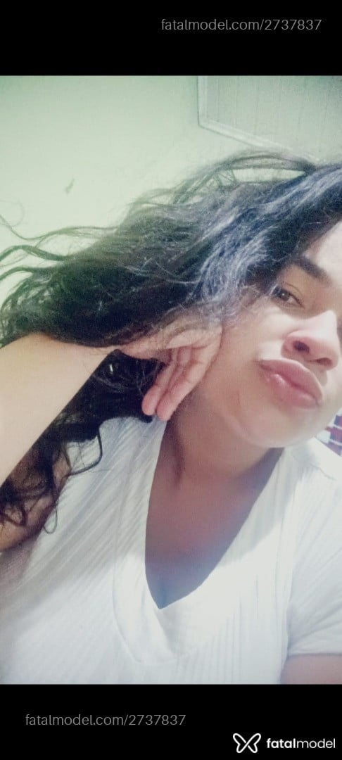 Acompanhante mulher com cabelo castanho de olhos mel em Canoas - Cah Adora Atras