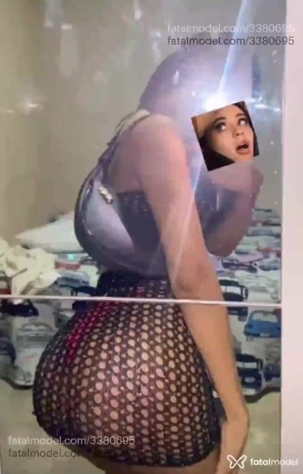 Acompanhante mulher trans morena (o) de olhos castanhos - Cloe Silveiraz Acompanhante mulher trans morena (o) de olhos castanhos - Cloe Silveiraz