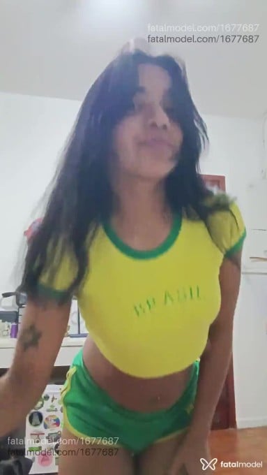 Acompanhante mulher com cabelo castanho de olhos castanhos em São Paulo - Luana