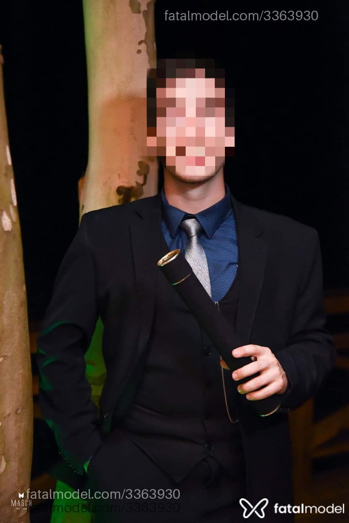 Acompanhante homem com cabelo castanho de olhos verdes em Passo Fundo - PassivoAlpha