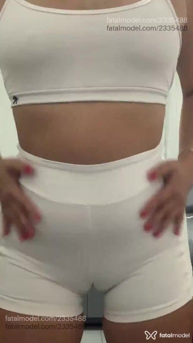 Acompanhante mulher loira (o) de olhos mel em Virtual - Luana
