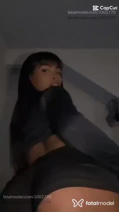 Acompanhante mulher trans morena (o) de olhos castanhos - ímola Monteir