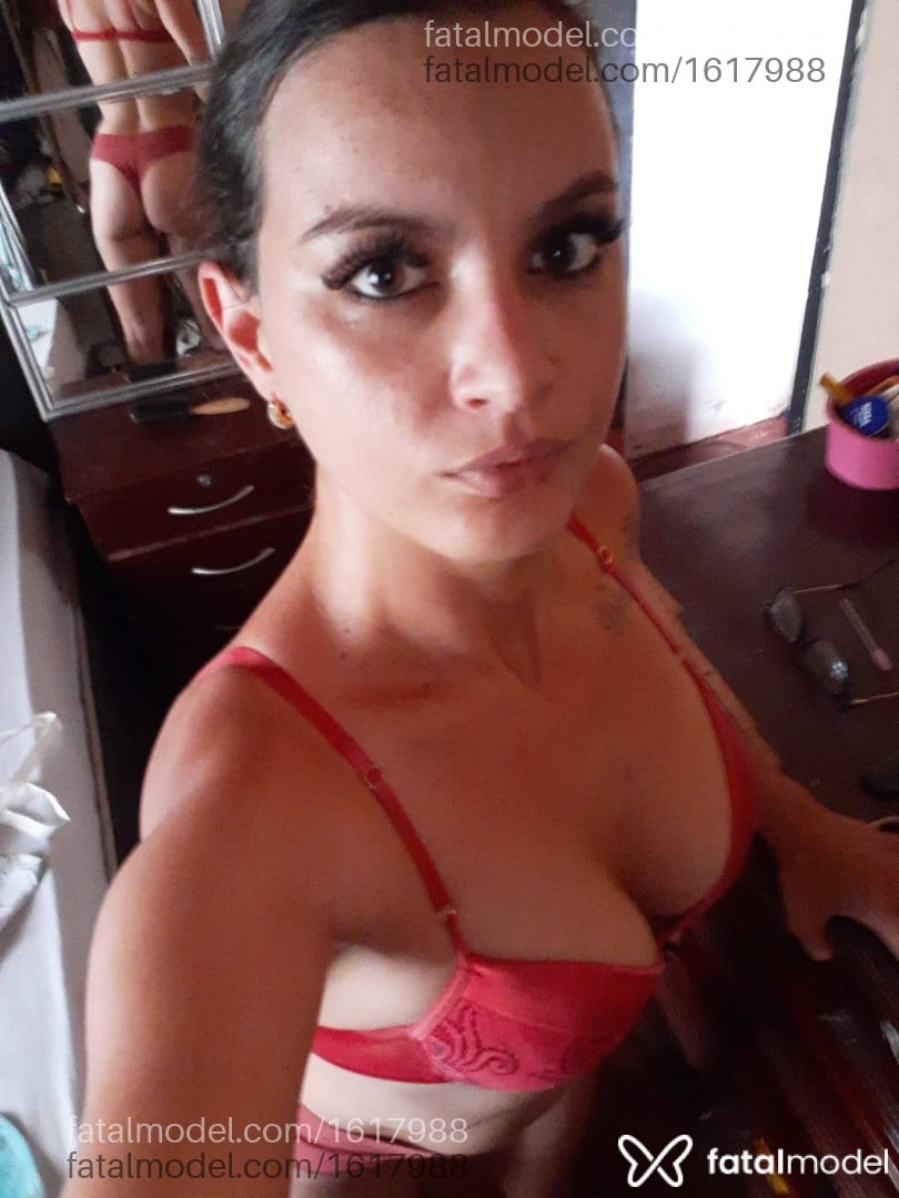 Acompanhante mulher morena (o) de olhos mel em Caldas Novas - Emilly