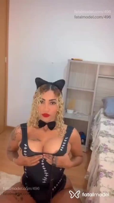 Acompanhante mulher loira (o) de olhos castanhos em Uberlândia - Barbara