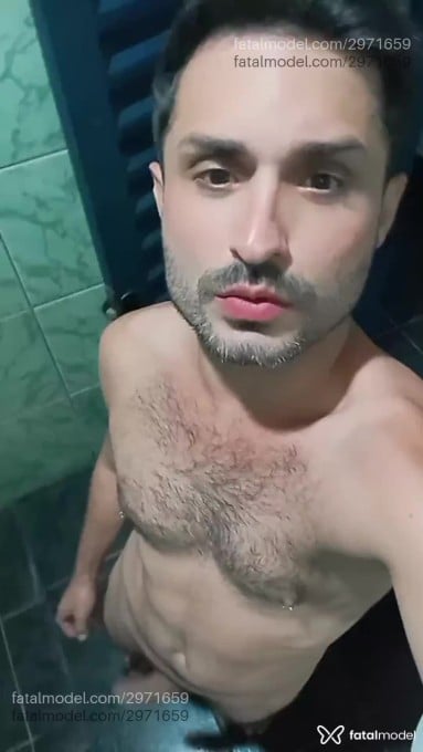 Acompanhante homem com cabelo castanho de olhos mel em Catanduva Acompanhante homem com cabelo castanho de olhos mel em Catanduva - Nogueira
