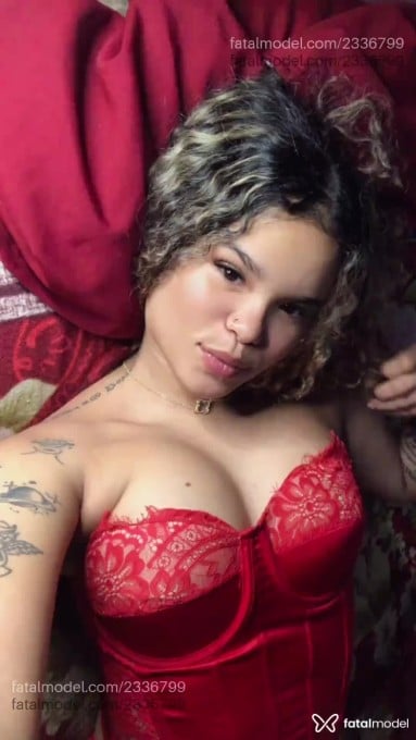 Acompanhante mulher loira (o) de olhos castanhos em Aracaju - Ary Sntts
