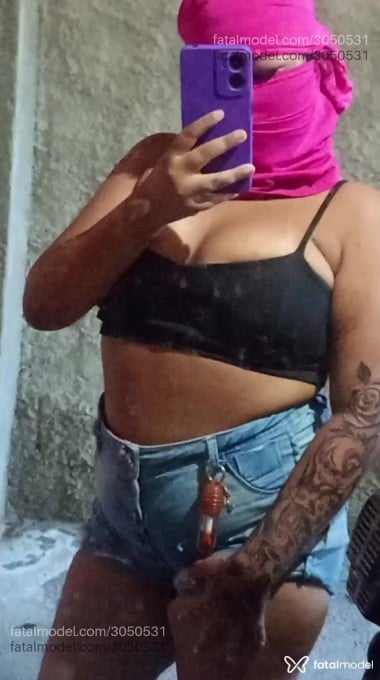 Acompanhante mulher morena (o) de olhos pretos em Caucaia - Cacauzinha