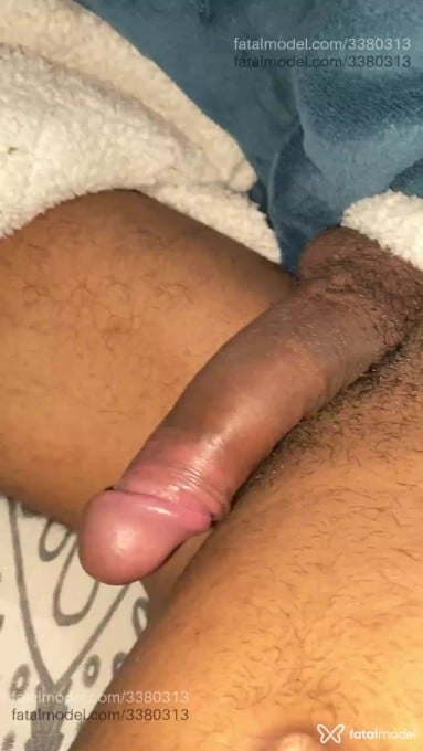 Acompanhante homem morena (o) de olhos castanhos em Virtual Acompanhante homem morena (o) de olhos castanhos em Virtual - Moreninhog