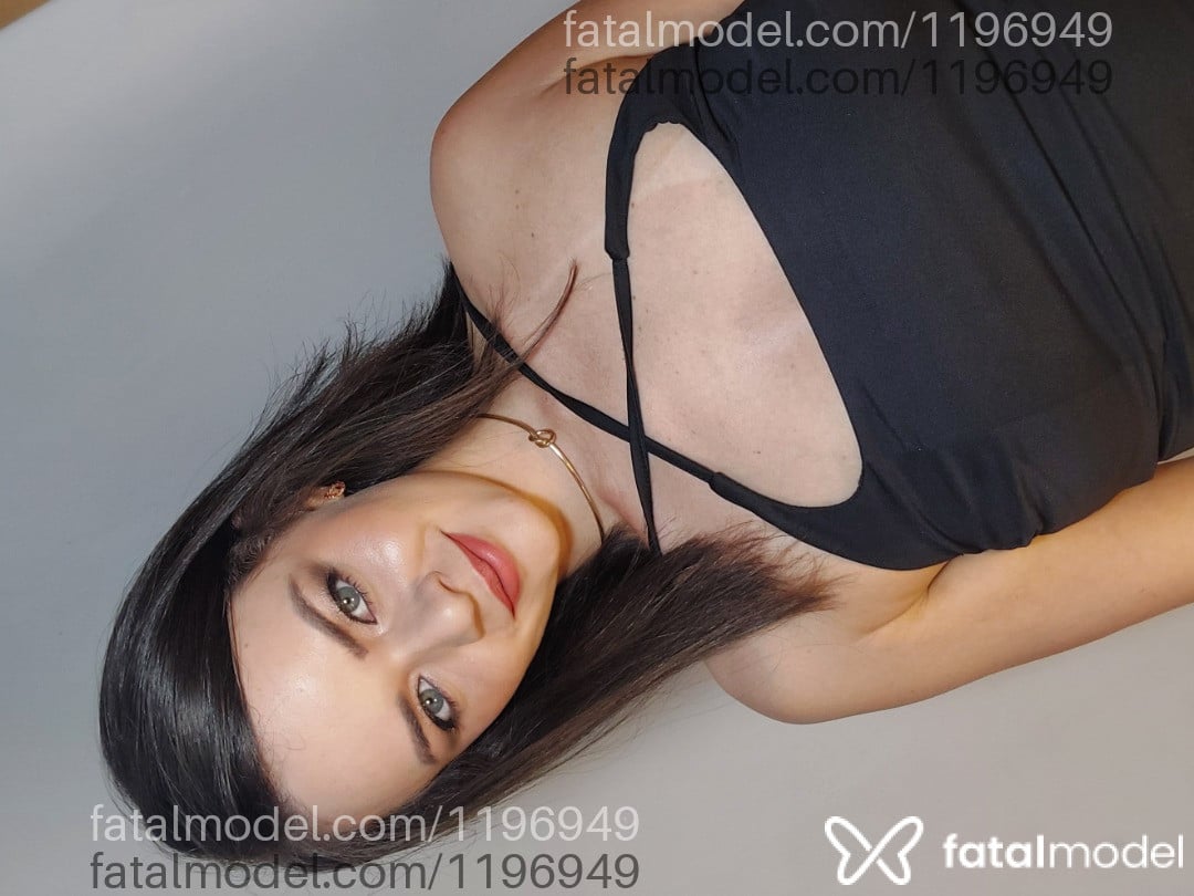 Acompanhante mulher loira (o) de olhos azuis em Virtual - YSA MODELLO