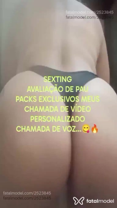 Acompanhante mulher com cabelo colorido de olhos castanhos em Virtual Acompanhante mulher com cabelo colorido de olhos castanhos em Virtual - Morena