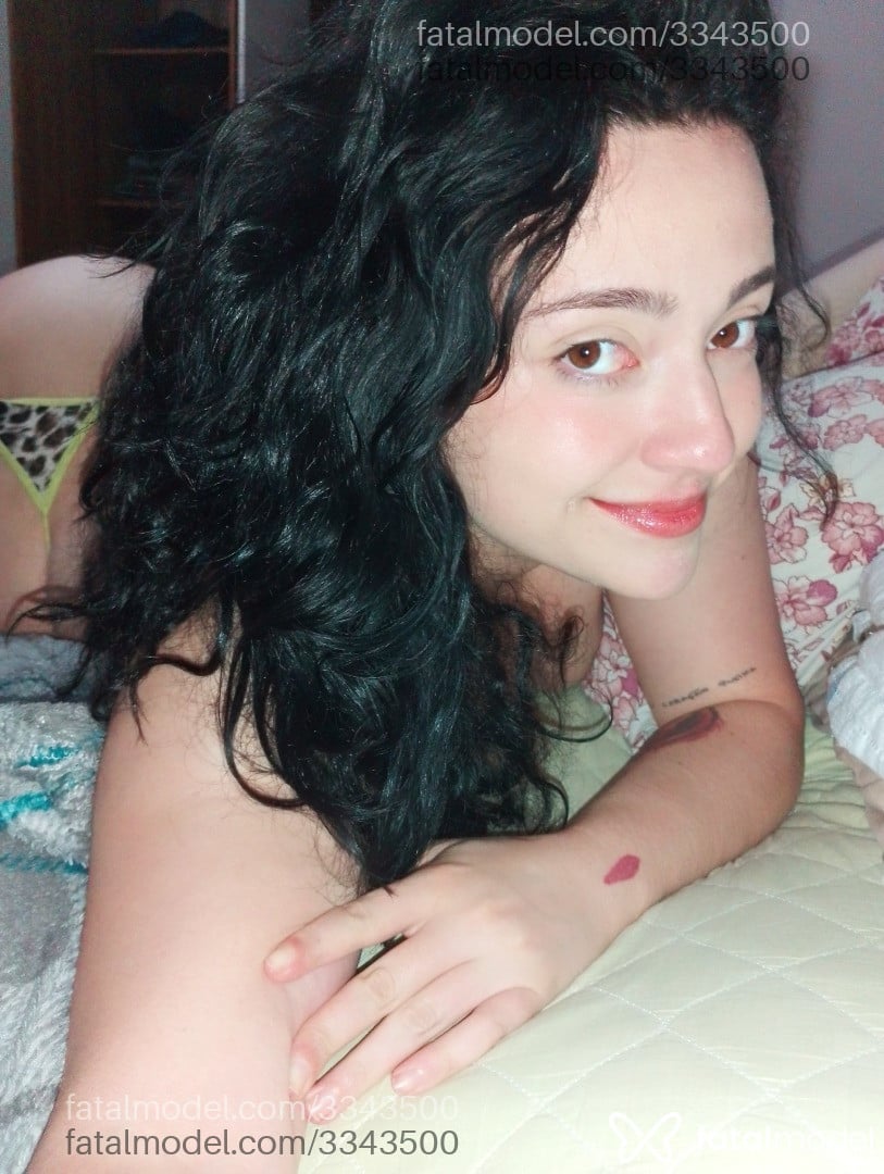 Acompanhante mulher morena (o) de olhos castanhos - Isabela