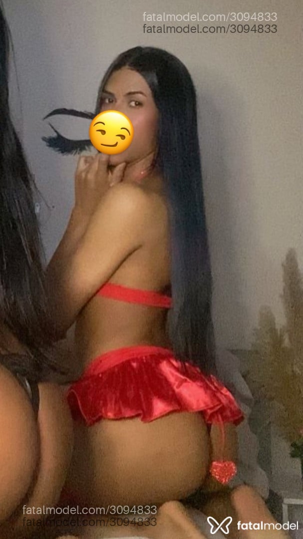Acompanhante não-binário com cabelo castanho de olhos pretos em Bento Gonçalves Acompanhante não-binário com cabelo castanho de olhos pretos em Bento Gonçalves - Nicollyferraz