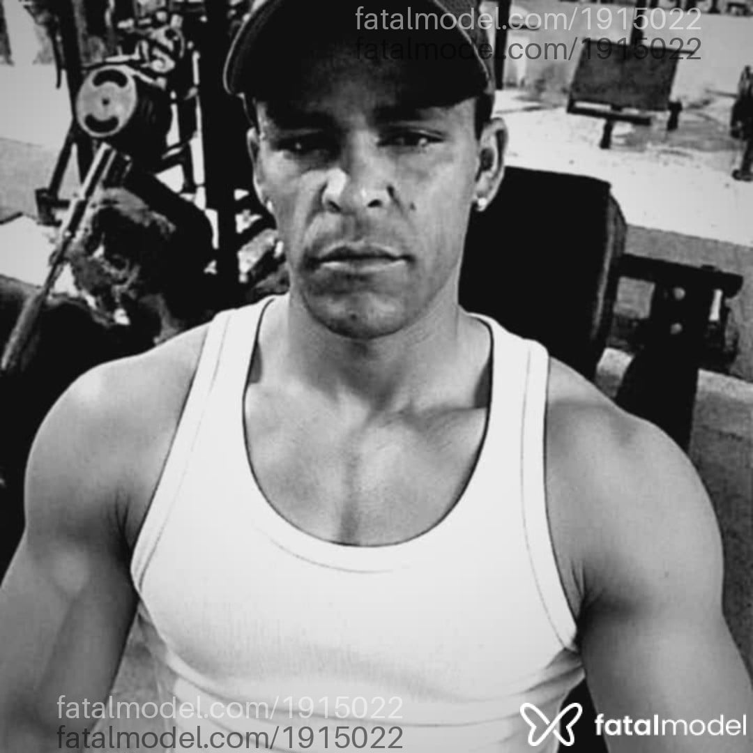 Acompanhante homem morena (o) de olhos castanhos em Virtual - Cheomar