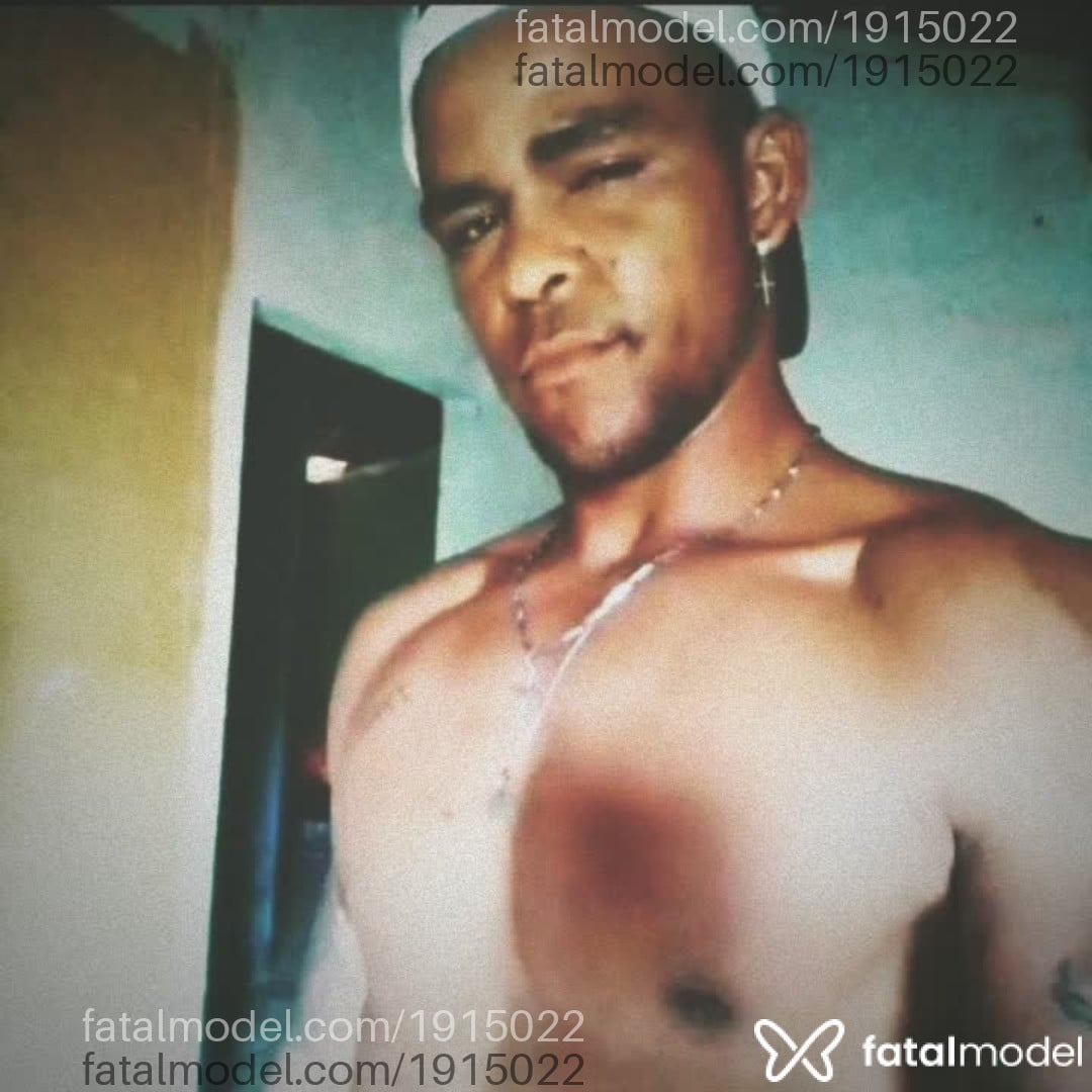 Acompanhante homem morena (o) de olhos castanhos em Virtual - Cheomar