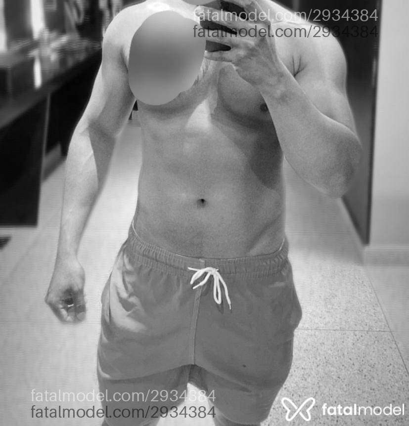Acompanhante homem morena (o) de olhos pretos em Virtual Acompanhante homem morena (o) de olhos pretos em Virtual - Ricardo