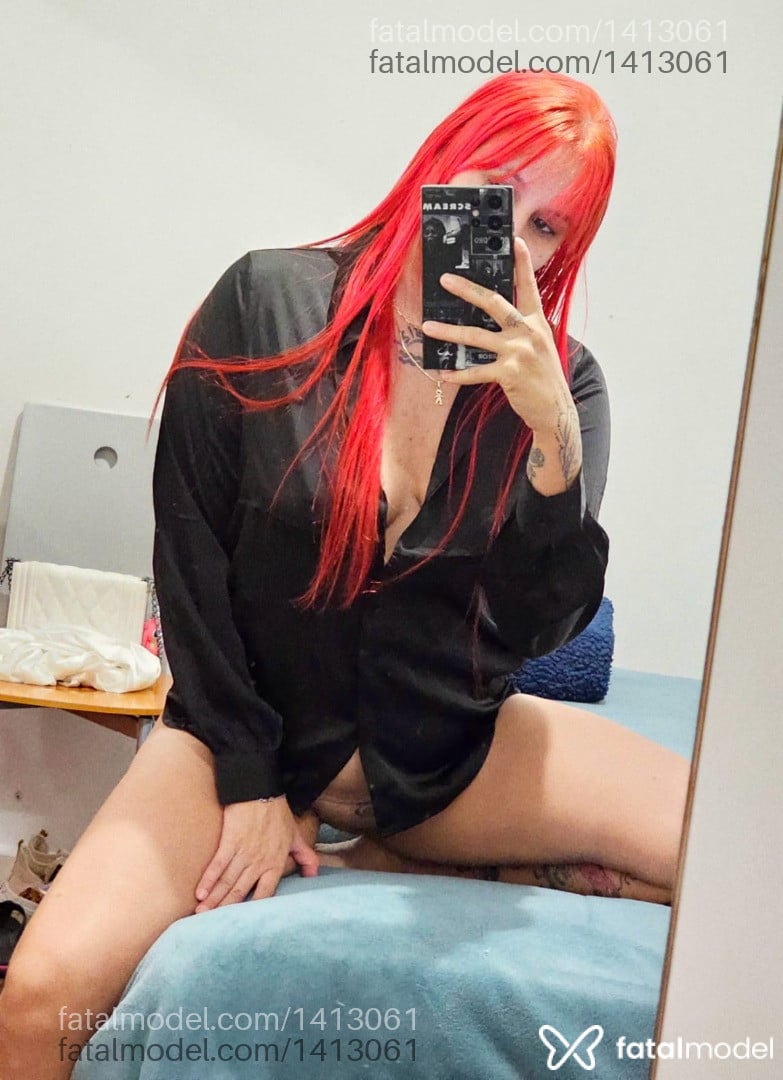 Acompanhante mulher ruiva (o) de olhos castanhos - Aline