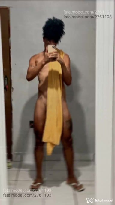 Acompanhante homem morena (o) de olhos pretos - Akyno Acompanhante homem morena (o) de olhos pretos - Akyno
