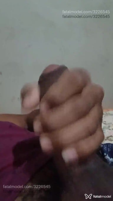 Acompanhante homem com cabelo castanho de olhos castanhos - Paulo souza