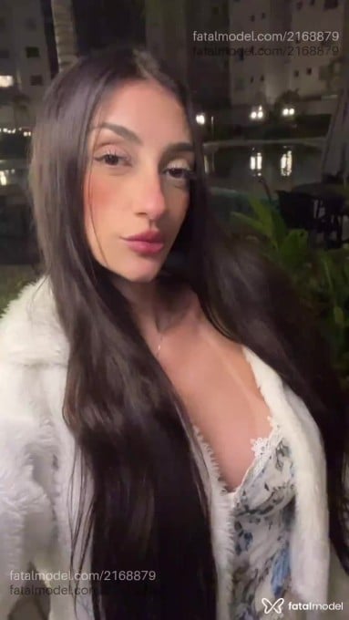 Acompanhante mulher morena (o) de olhos castanhos em Belo Horizonte Acompanhante mulher morena (o) de olhos castanhos em Belo Horizonte - Marietta