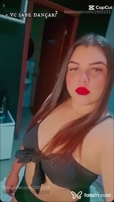 Acompanhante mulher com cabelo castanho de olhos castanhos em Imbituba - Leeh