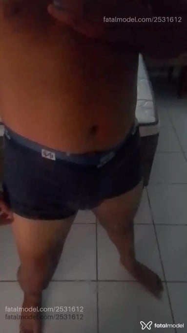 Acompanhante homem morena (o) de olhos mel - Jonas